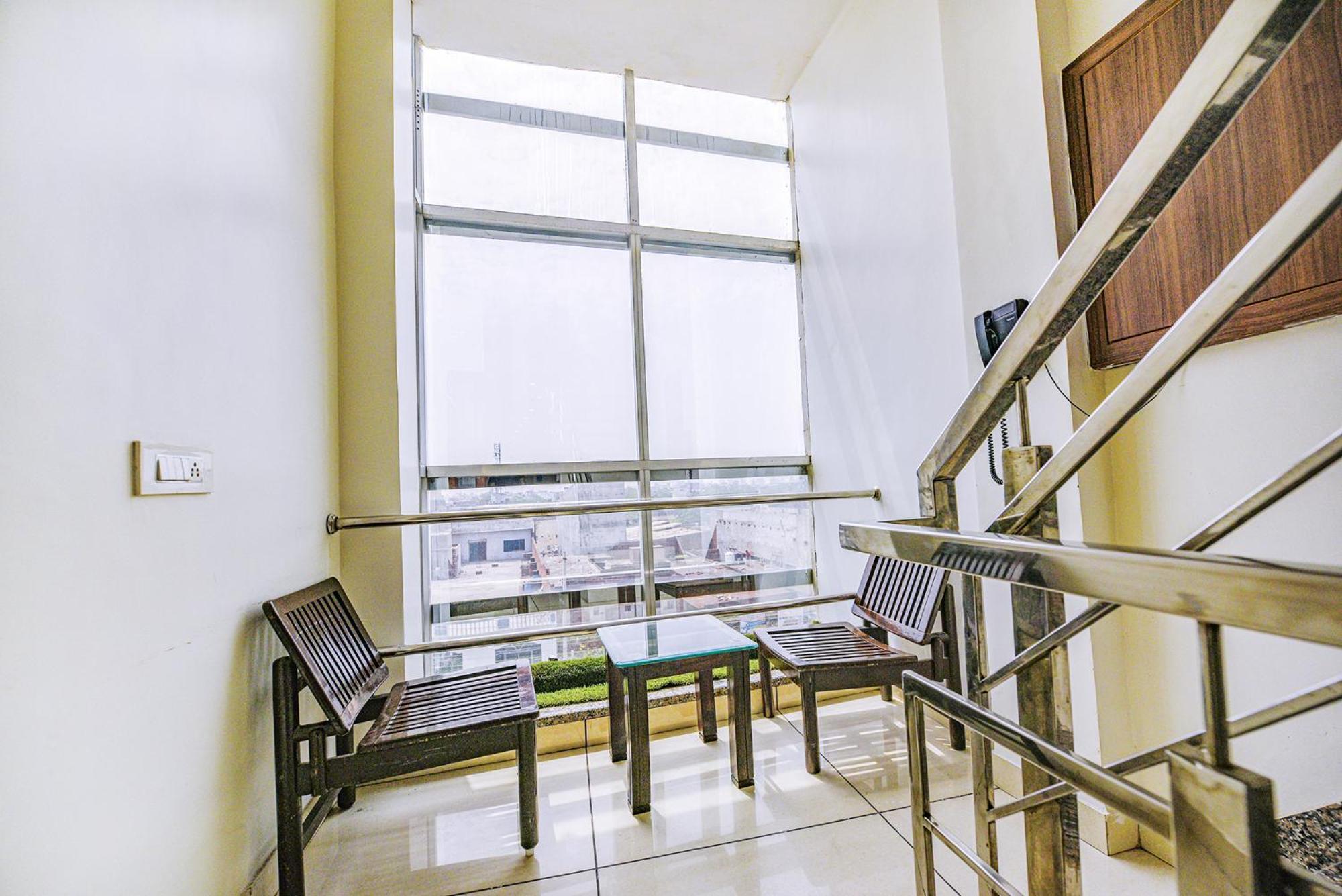 Fabhotel Savera Park Амритсар Экстерьер фото