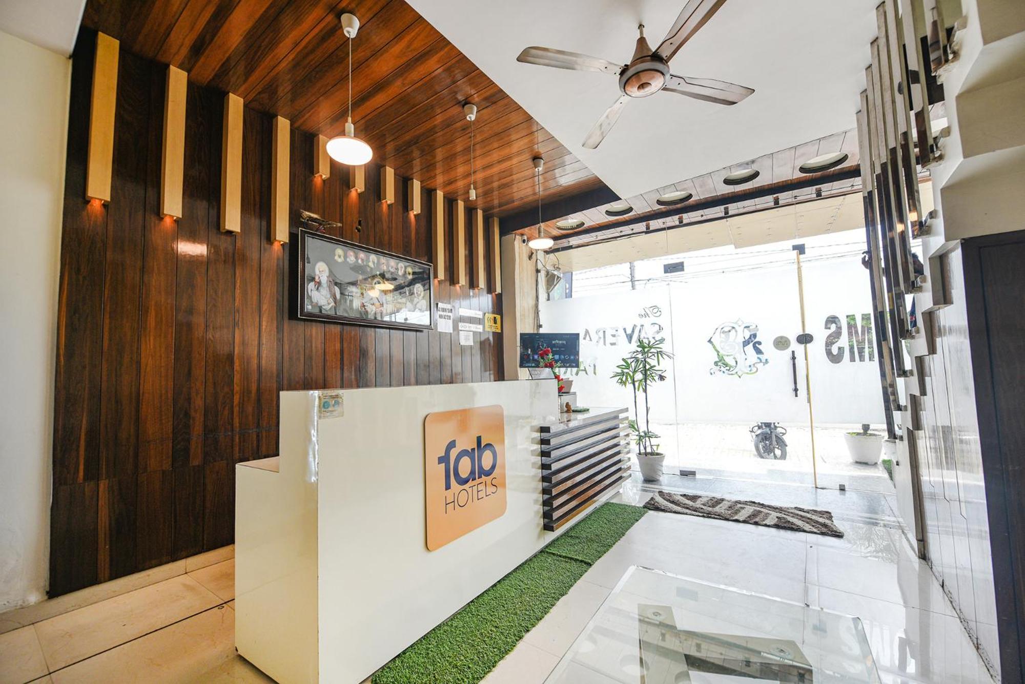 Fabhotel Savera Park Амритсар Экстерьер фото