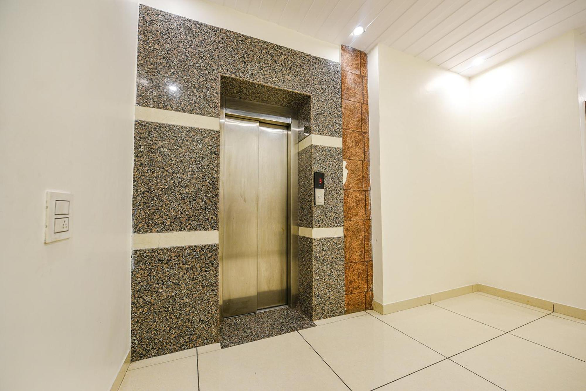 Fabhotel Savera Park Амритсар Экстерьер фото